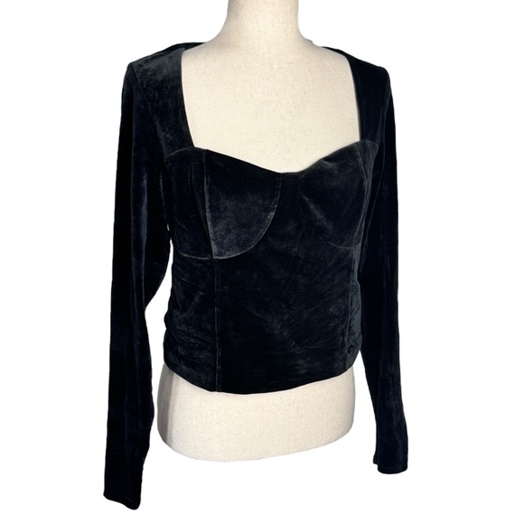 Abercrombie & Fitch Tops - NWT Abercrombie & Fitch long sleeve velvet corset sweetheart crop top size large